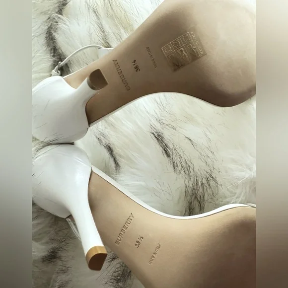 💰⬇️ BURBERRY 
Optic White Stephanie Pumps 
EU38.5 - Picture 8 of 13